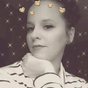 Meet your Posher, Elise